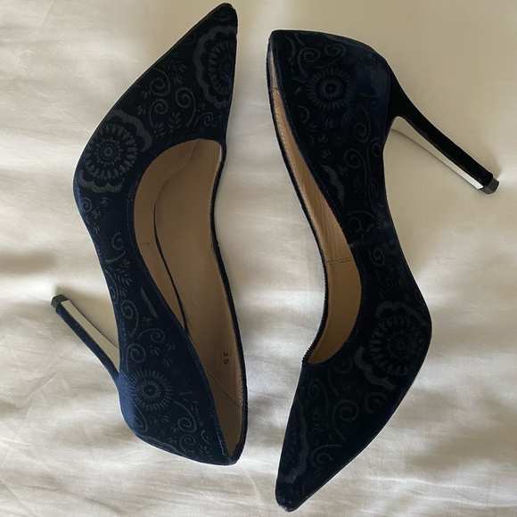 Ron White Navy “Shana” Stiletto Velvet Pump - Picture 4 of 7